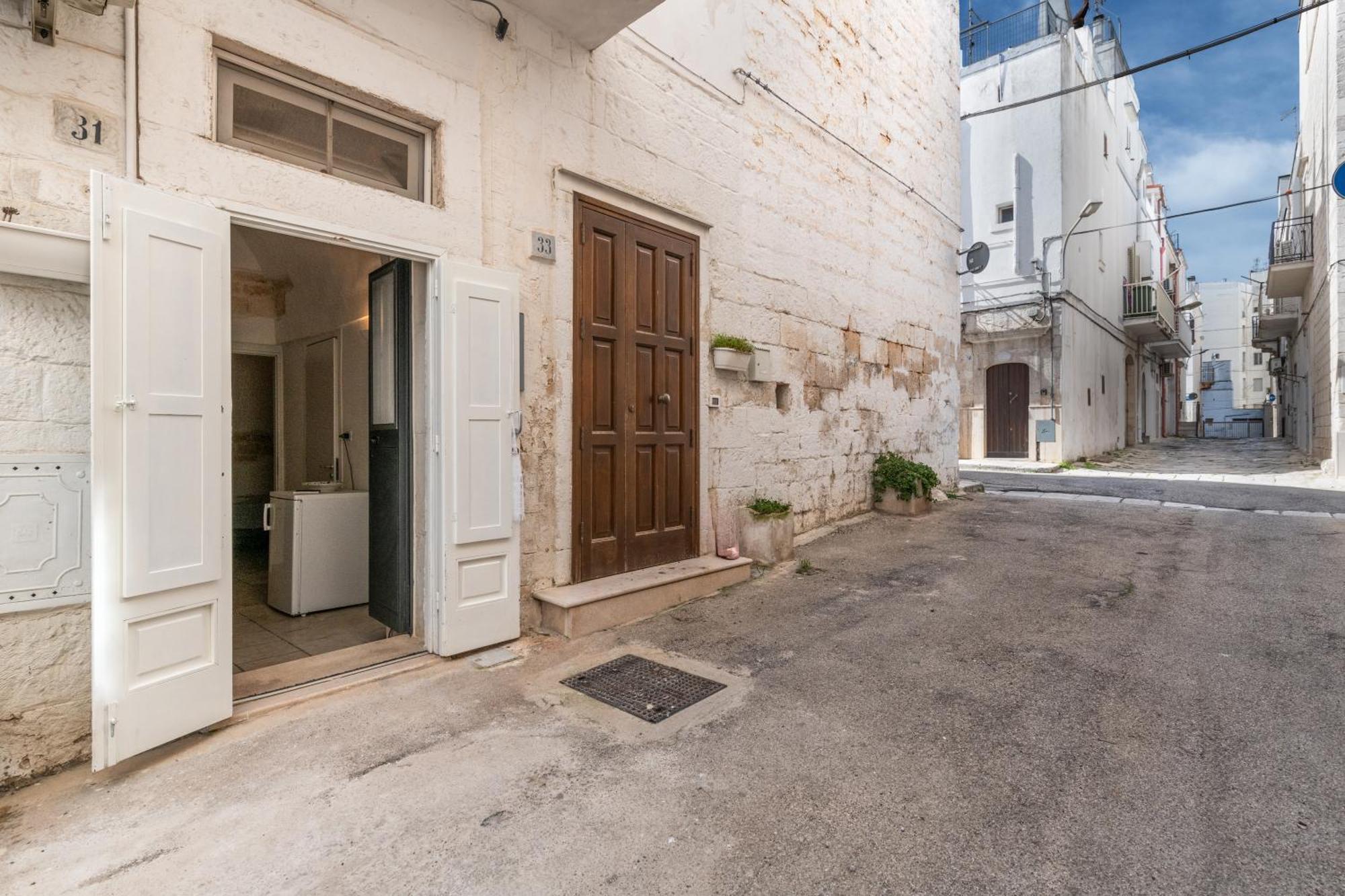 White House Flats & Studios Ostuni Pokoj fotografie